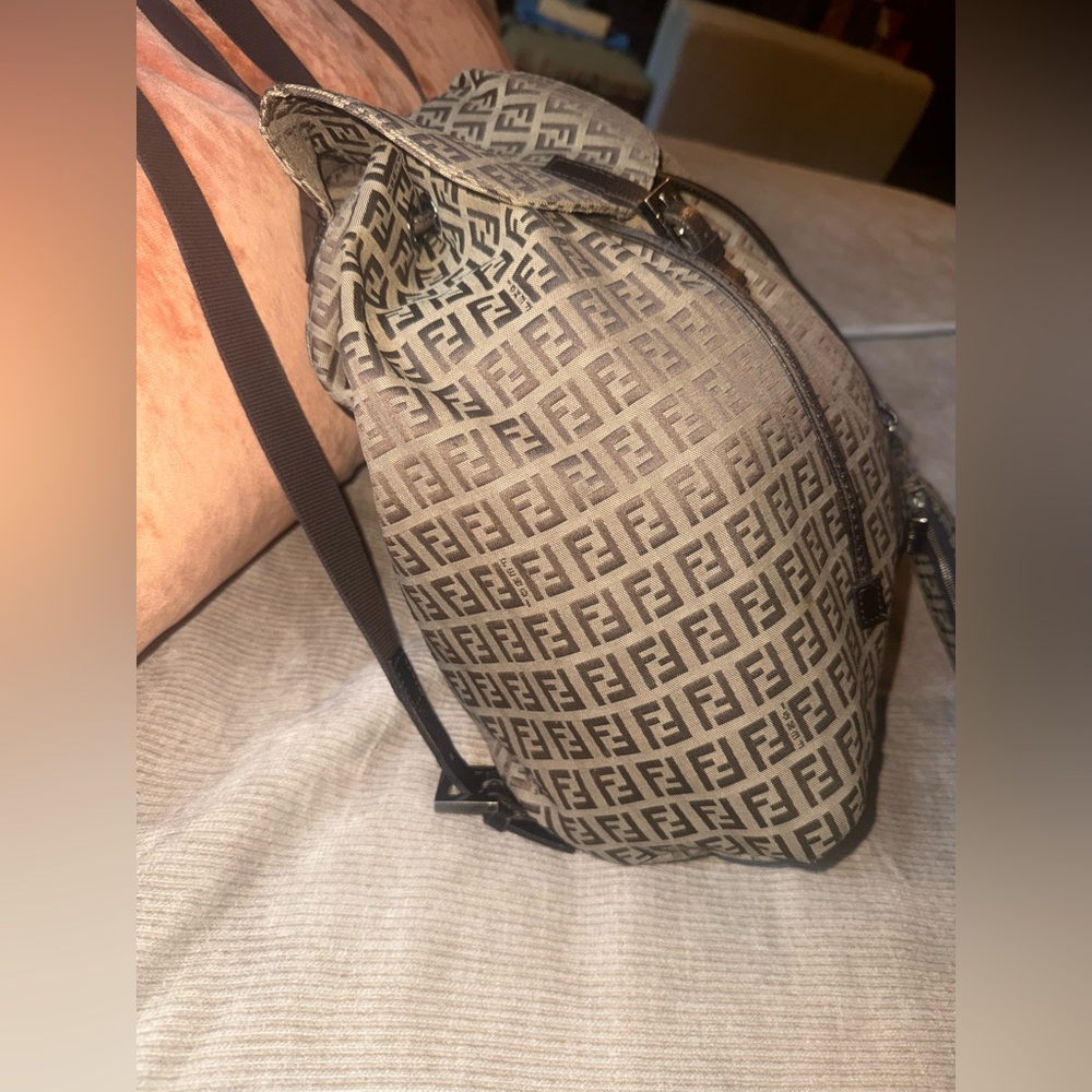 /traded/🔥 💯 FENDI Zucchino Flap Backpack - Picture 5 of 14